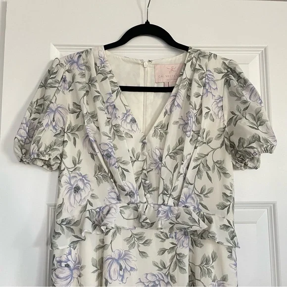 Gal Meets Glam Cassidy Cream Maxi Dress with Lavender Floral Print